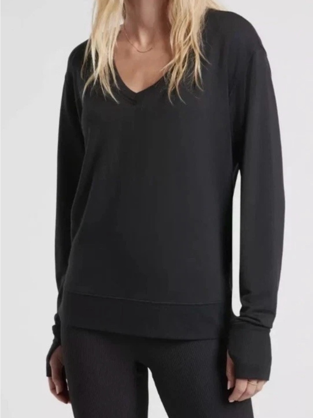 ATHLETA Sunrise V-Neck Black Sweatshirt/Thumbholes M